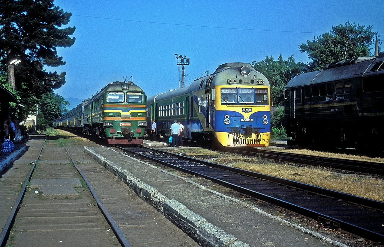 2М62-1074