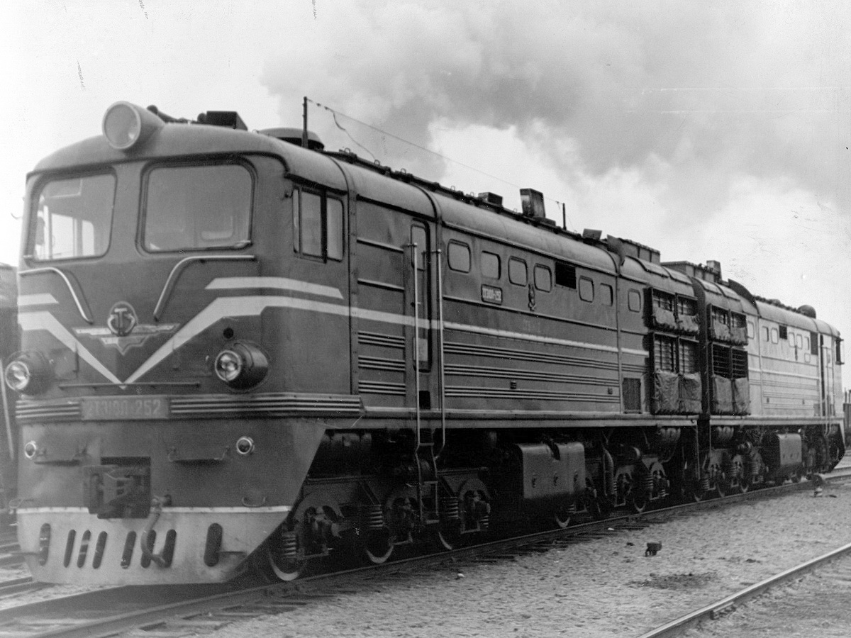 2ТЭ10Л-252