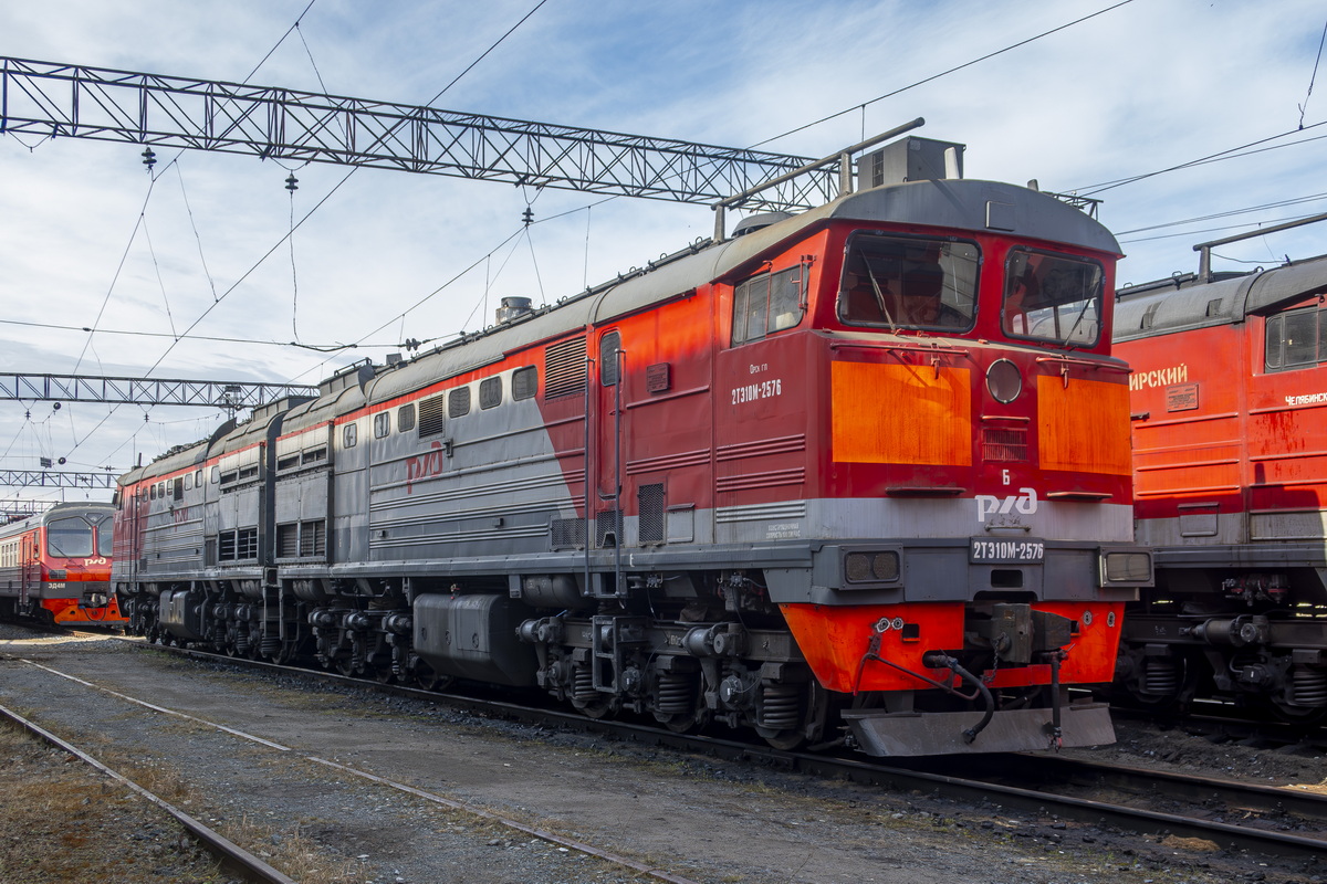 2ТЭ10М-2576