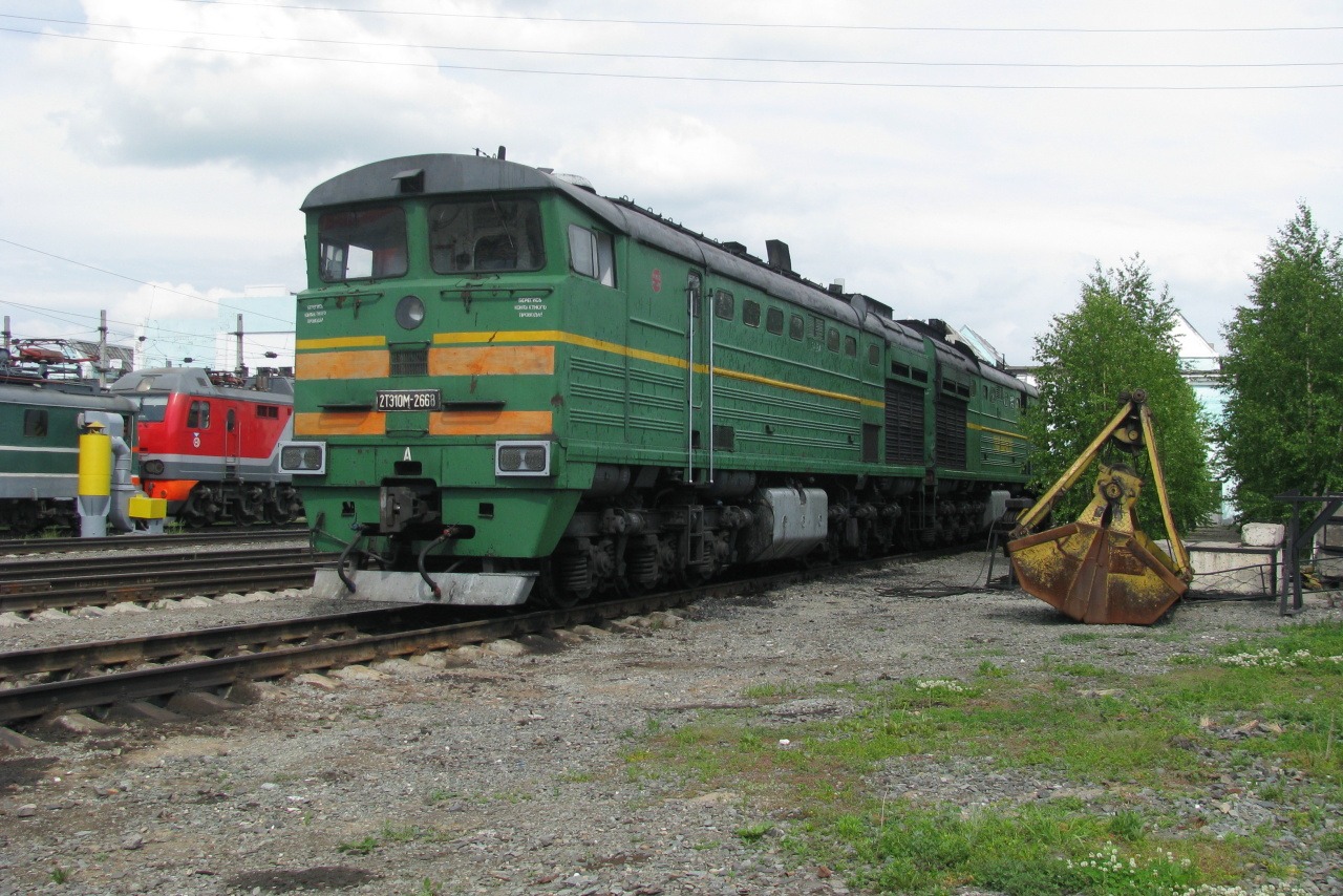 2ТЭ10М-2668