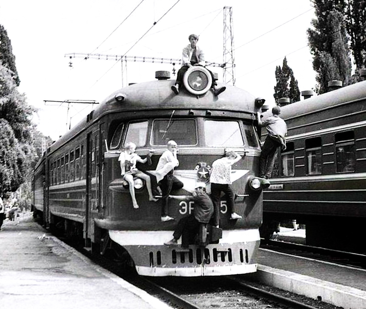 ЭР2-595