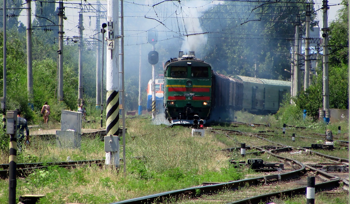 2ТЭ10М-3675
