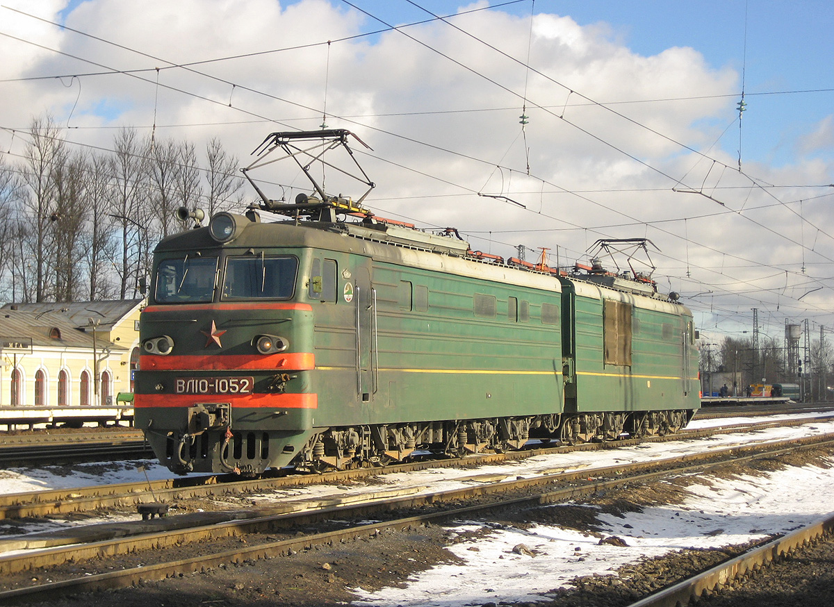 ВЛ10-1052