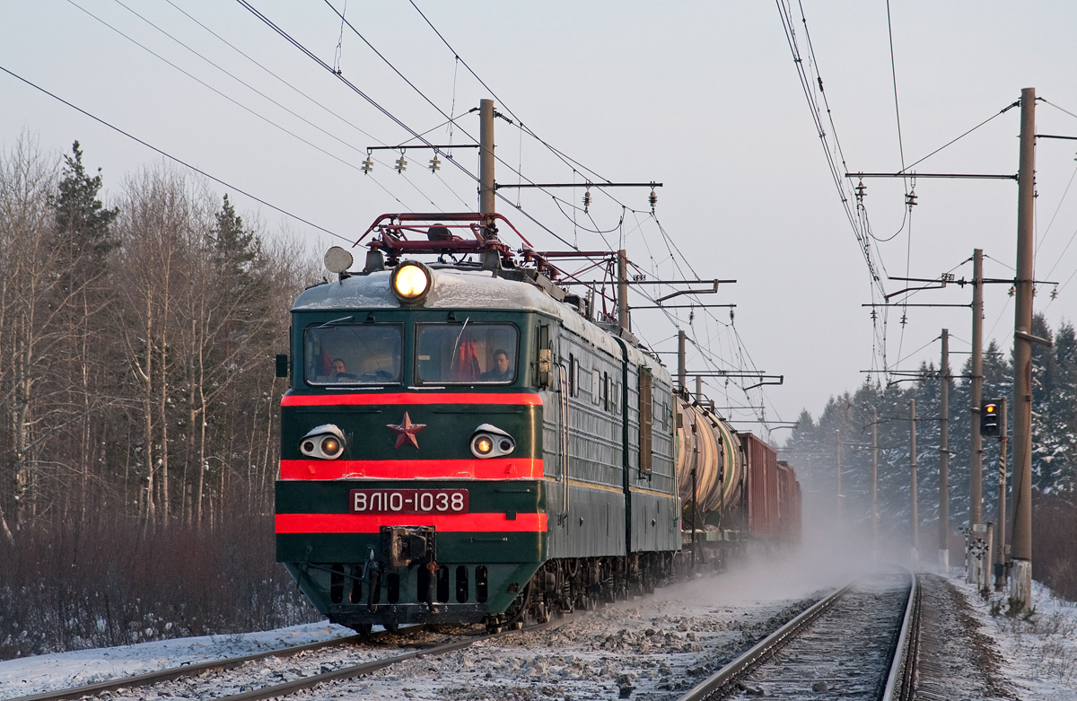 ВЛ10-1038