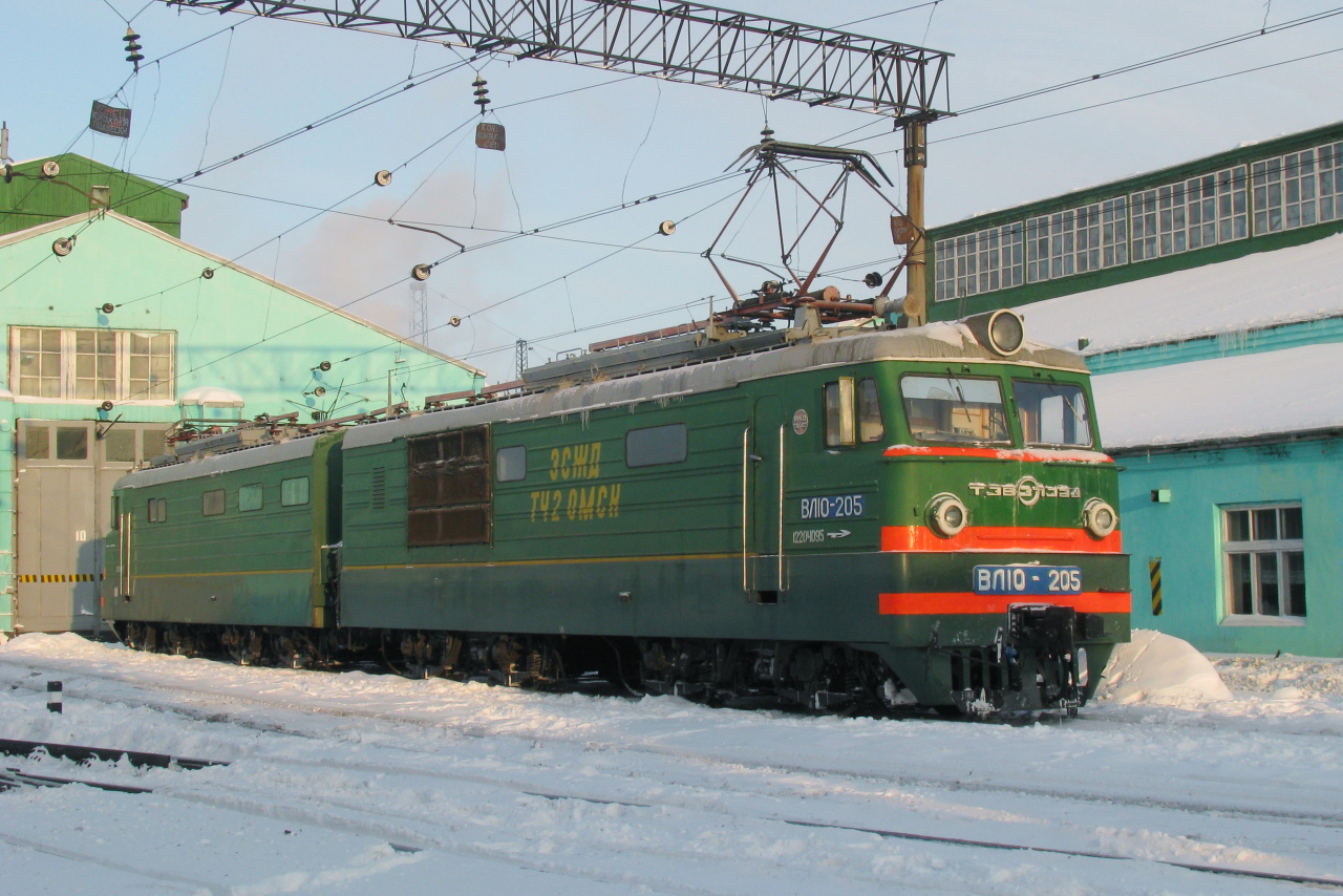 ВЛ10-205
