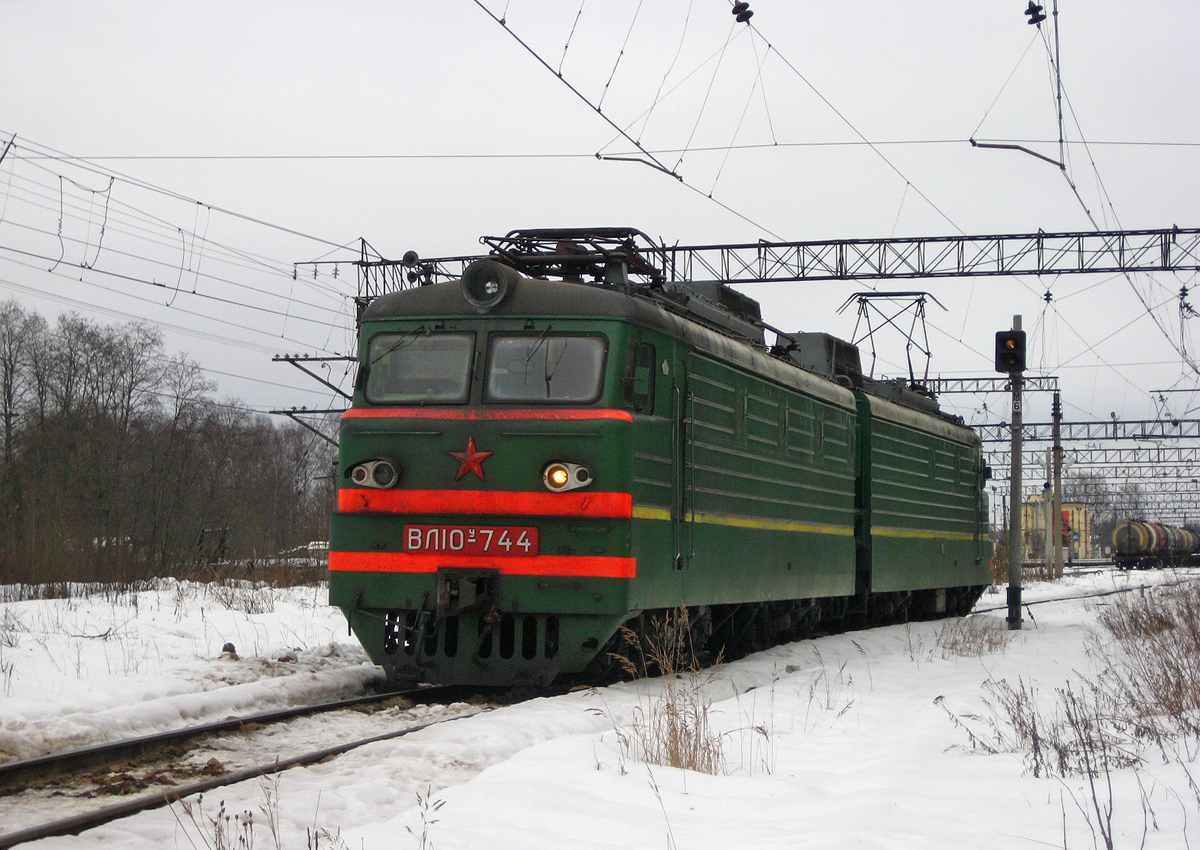 ВЛ10У-744