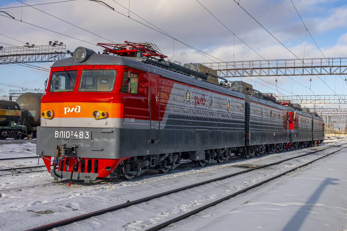 ВЛ10У-483