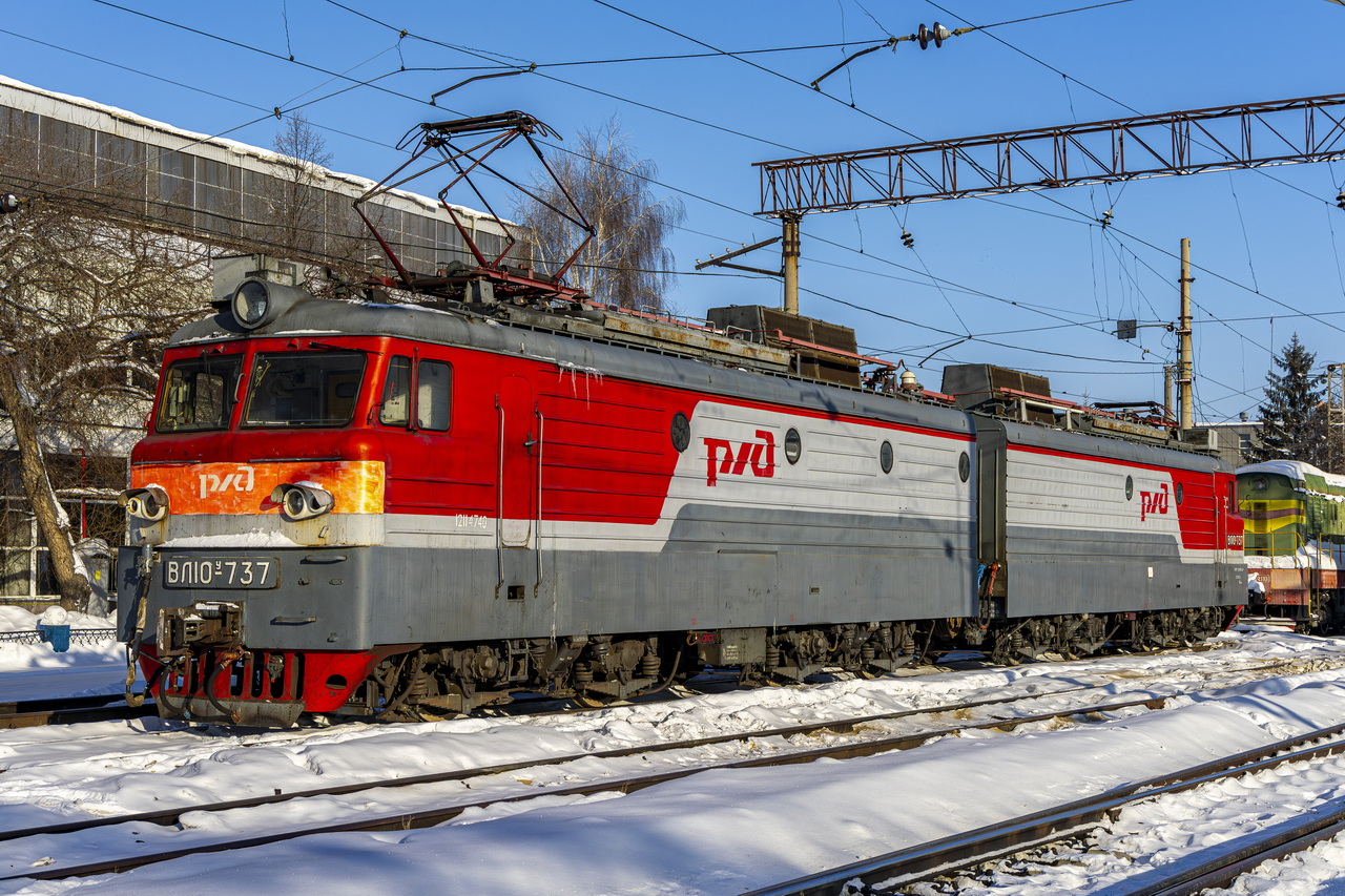 ВЛ10У-737