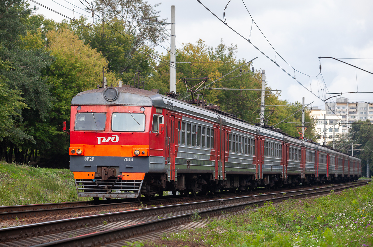 ЭР2Р-7018