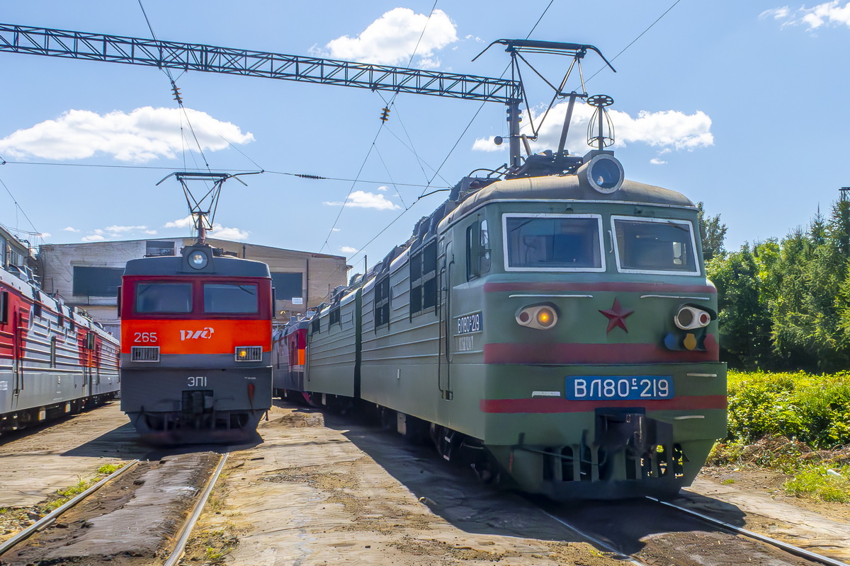 ВЛ80С-219