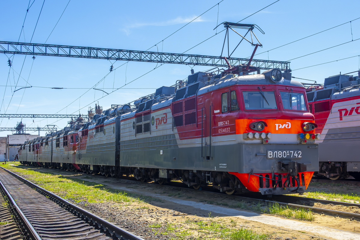 ВЛ80С-742