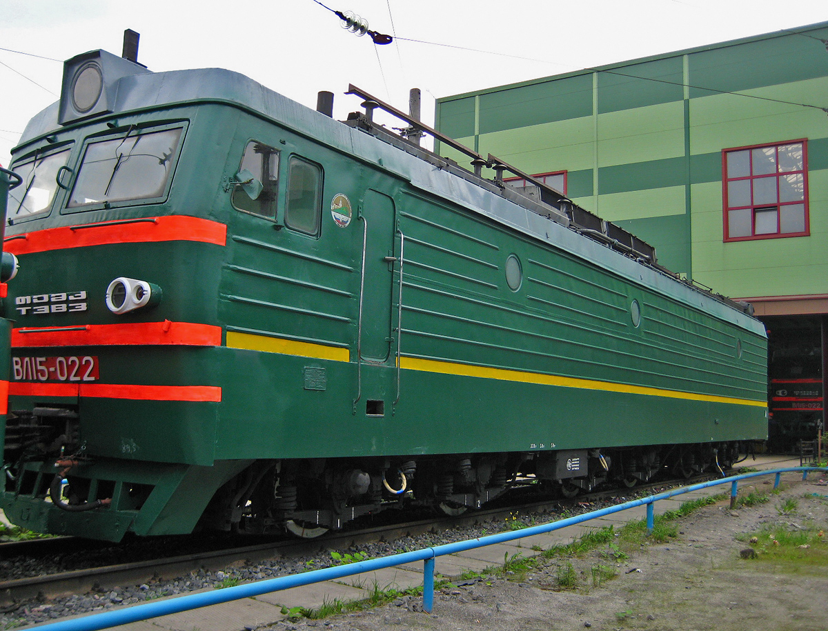 ВЛ15-022