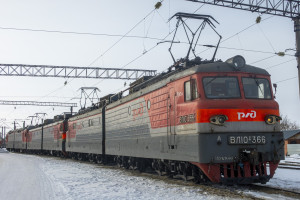ВЛ10У-366/596